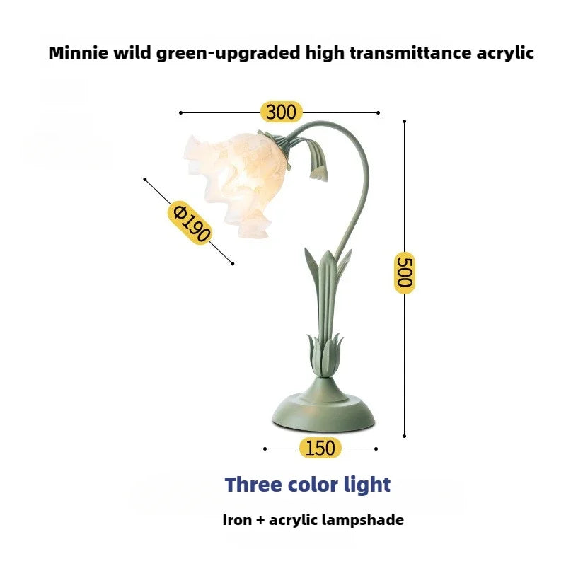 Retro Romantic Flower Desk Lamp for Cozy Bedroom Atmosphere - Chic & Cheery Shopping