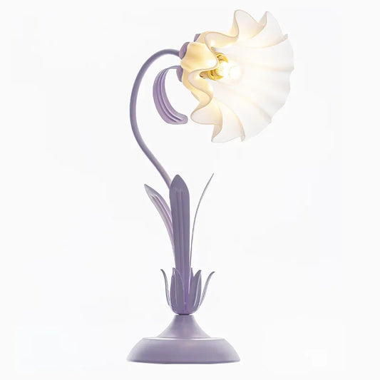 Retro Romantic Flower Desk Lamp for Cozy Bedroom Atmosphere - Chic & Cheery Shopping